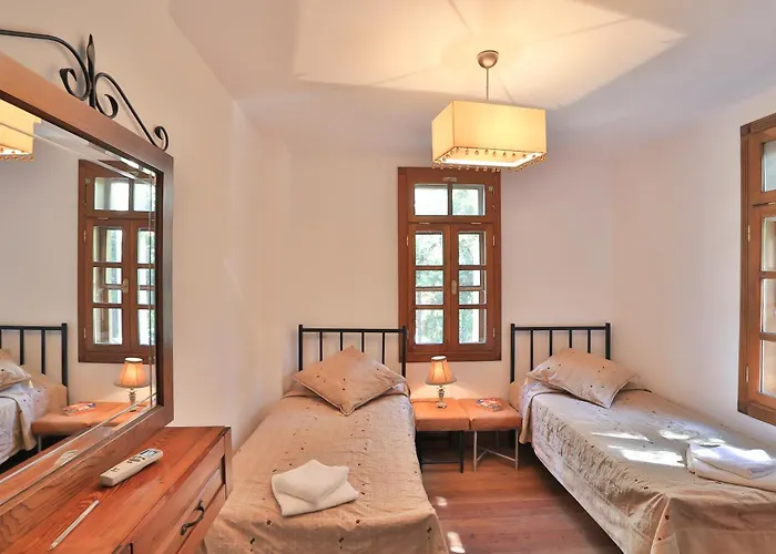 Isinda, Town Centre * Κας