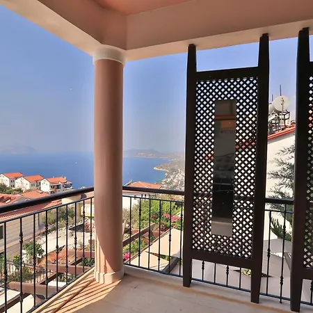 Isinda, Town Centre Villa